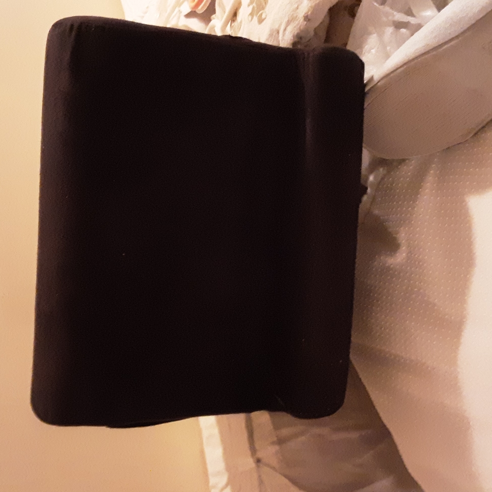 Pad to hold tablet.holds your tablet.real nice